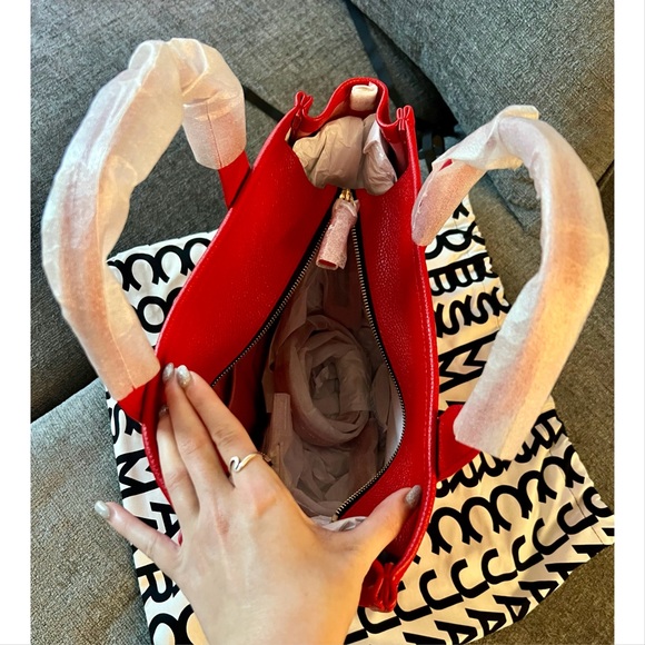 NWT Marc Jacobs The Leather Tote Bag | Medium | True Red - Picture 2 of 7